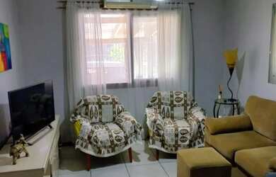 Imagem: A casa possui 2 Dormitórios, 1 Banheiro, 1 Vaga na garagem