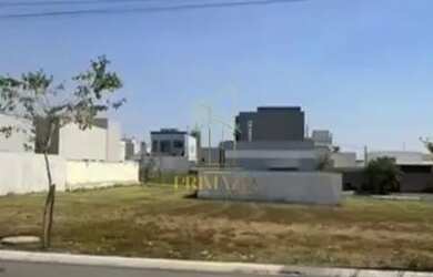 Imagem: O terreno possui 250m² de Área e está localizado em Cuiabá