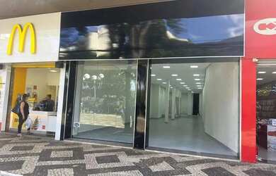 Imagem: O depósito possui 250m² de Área e está localizado em Centro