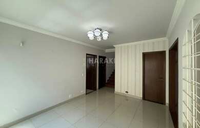 Imagem 9: Sobrado para Venda no bairro Zona 05, localizado na cidade de Maringá...