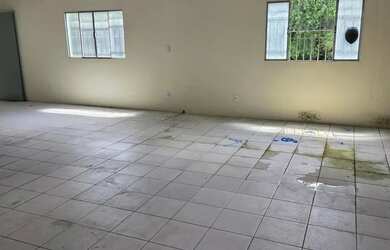 Imagem 4: Sala com 180m² frente de rua