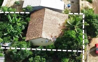 Imagem: A casa possui 3 Dormitórios, 1 Banheiro, 825m² de Área e