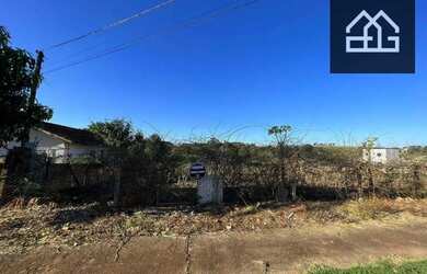 Imagem: O terreno possui 600m² de Área e está localizado em Cataratas