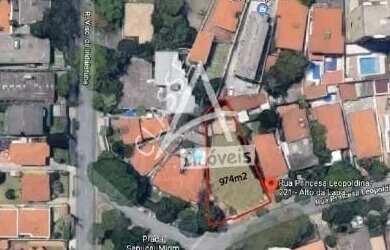 Imagem: O terreno possui 974m² de Área e está localizado em Alto