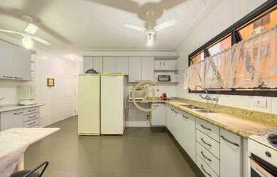 Imagem 6: Apartamento à Venda no Edifício Pontal da Barra - Praia da Enseada em...