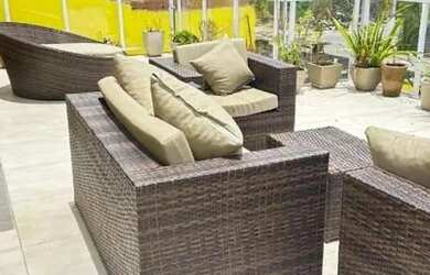 Imagem: A casa possui 4 Dormitórios, 2 Banheiros, 3 Vagas na garagem