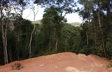 Imagem: A chácara possui 2.000m² de Área e está localizado em Santa