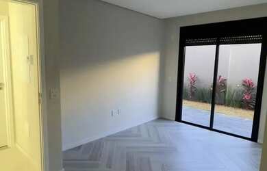 Imagem 8: Casa de Condomínio com 3 suítes, área gourmet, piscina e 4 vagas para venda com 436m²