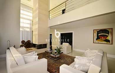 Imagem: A casa possui 5 Dormitórios, 5 Banheiros, 5 Vagas na garagem