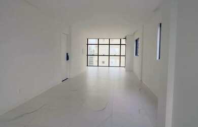 Imagem: O apartamento possui 4 Dormitórios, 5 Banheiros, 2 Vagas na