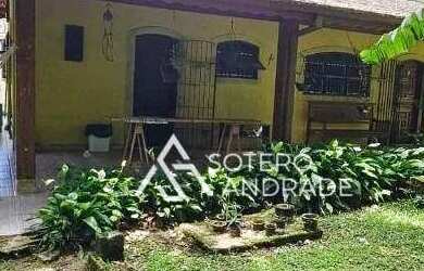 Imagem: A casa possui 2 Dormitórios, 2 Banheiros, 5 Vagas na garagem