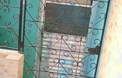 Imagem: A casa possui 1 Dormitório e 1 Banheiro e está localizado