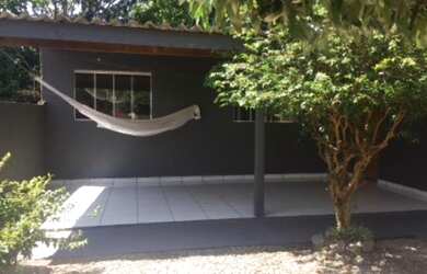 Imagem: A casa possui 2 Dormitórios, 1 Banheiro e está localizado