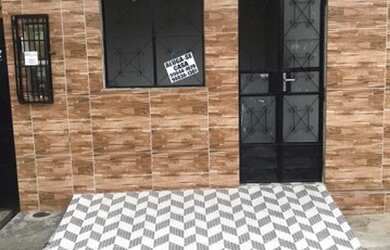 Imagem: A casa possui 1 Dormitório, 1 Banheiro e está localizado