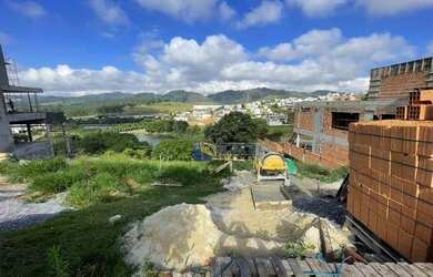 Imagem: O terreno possui 490m² de Área e está localizado em Bragança