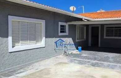 Imagem: A casa possui 2 Dormitórios, 2 Banheiros, 5 Vagas na garagem