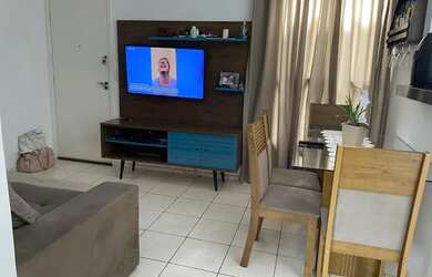 Imagem: O apartamento possui 2 Dormitórios, 1 Banheiro, 1 Vaga na garagem