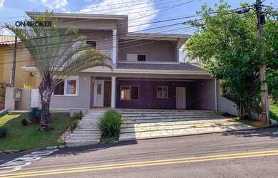 Imagem: A casa em condomínio possui 3 Dormitórios, 4 Banheiros, 4