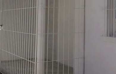 Imagem: A casa à venda possui 4 Dormitórios, 2 Banheiros, 2 Vagas