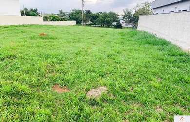 Imagem: O terreno possui 1.000m² de Área e está localizado em Itapecerica