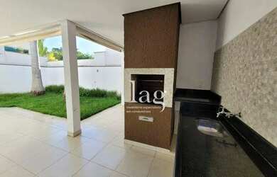 Imagem: A casa em condomínio possui 3 Dormitórios, 4 Banheiros, 4