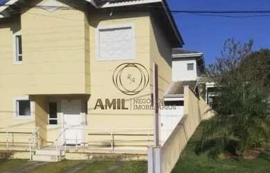 Imagem: A casa possui 3 Dormitórios, 3 Banheiros, 2 Vagas na garagem