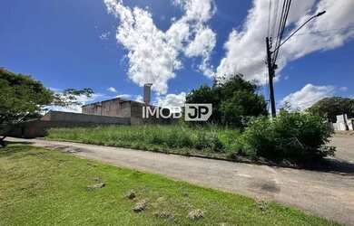 Imagem: O terreno possui 704m² de Área e está localizado em Plano