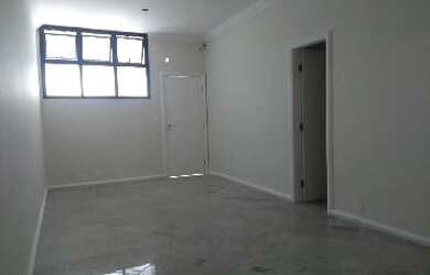 Imagem: O depósito possui 1 Vaga na garagem, 54m² de Área e está