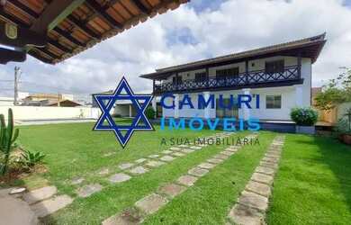 Imagem: A casa possui 3 Dormitórios, 1 Banheiro, 4 Vagas na garagem