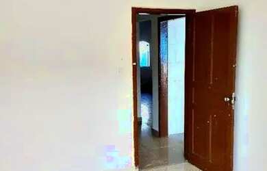 Imagem: A casa possui 3 Dormitórios, 2 Banheiros, 4 Vagas na garagem