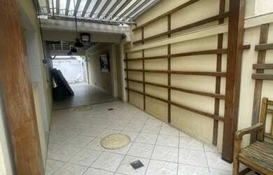 Imagem 5: Casa de condomínio para venda tem 216 metros quadrados com 4 quartos