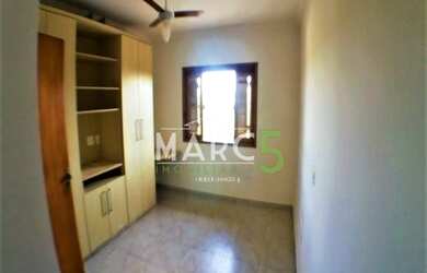 Imagem: A casa em condomínio possui 4 Dormitórios, 5 Banheiros, 4