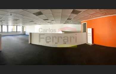 Imagem: O depósito possui 5 Vagas na garagem, 387m² de Área e está