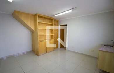 Imagem: A casa possui 3 Dormitórios, 3 Banheiros, 2 Vagas na garagem