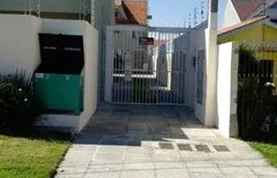 Imagem: A casa em condomínio possui 4 Dormitórios, 3 Banheiros, 1