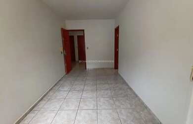 Imagem: O apartamento possui 2 Dormitórios, 1 Banheiro, 2 Vagas na