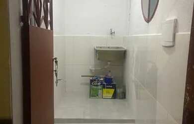 Imagem: A casa possui 1 Dormitório, 1 Banheiro e está localizado