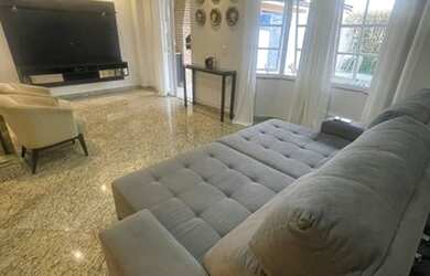 Imagem 8: Casa de condomínio para venda tem 216 metros quadrados com 4 quartos