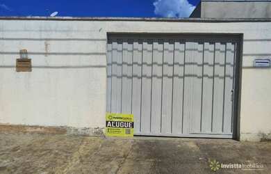 Imagem: A casa possui 2 Dormitórios, 1 Banheiro, 2 Vagas na garagem