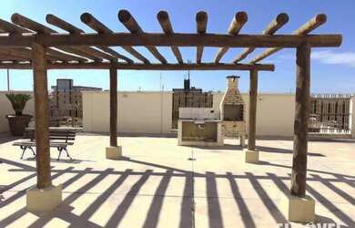 Imagem: O apartamento possui 1 Dormitório, 1 Banheiro, 1 Vaga na garagem