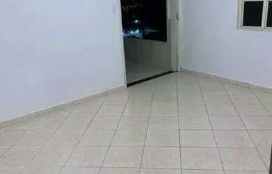 Imagem: A casa possui 1 Dormitório, 1 Banheiro, 1 Vaga na garagem e