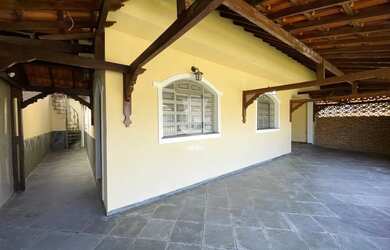 Imagem 4: Casa à venda em Campolide com 3 dormitórios sendo 1 suíte