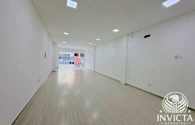 Imagem 4: Amplo ponto comercial para locação em localização estratégica de Meia Praia Itapema