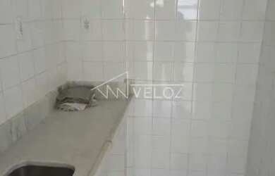 Imagem 5: Kitnet/Conjugado - / Residencial / Centro