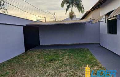 Imagem: A casa possui 3 Dormitórios, 2 Banheiros e 70m² de Área e