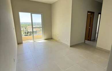 Imagem: O apartamento possui 3 Dormitórios, 1 Banheiro, 2 Vagas na