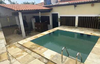 Imagem: A casa à venda possui 2 Dormitórios, 3 Banheiros, Imóvel