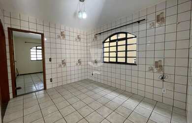 Imagem 9: Casa à venda em Campolide com 3 dormitórios sendo 1 suíte