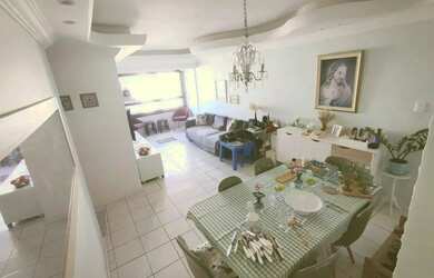 Imagem: O apartamento possui 3 Dormitórios, 1 Banheiro, 2 Vagas na