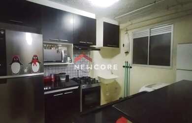 Imagem: O apartamento possui 2 Dormitórios, 1 Banheiro, 1 Vaga na garagem